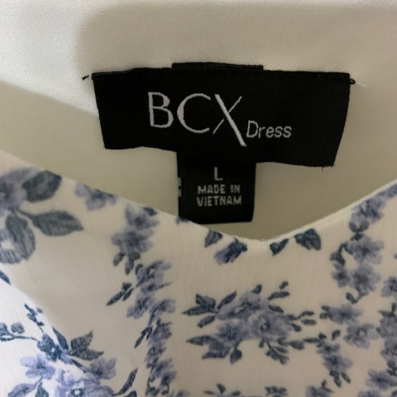 Women's clothing(74) - Picture 6 of 7